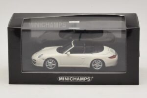 Porsche 911 997 Carrera 4S Cabriolet White Minichamps 1:43 400066431 Diecast - image 4 of 4