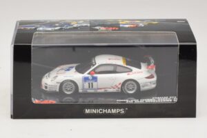 Porsche 911 997 GT3 RS #11 24 Hours Nurburgring 2010 Minichamps 1:43 437106711 Diecast - image 4 of 5