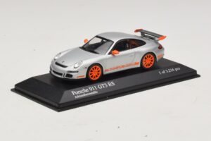 Porsche 911 997 GT3 RS Silver Minichamps 1:43 400066000 Diecast - image 2 of 4