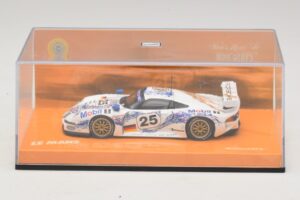 Porsche 911 GT1 #25 B. Wollek / T. Boutsen / H-J. Stuck 24 Hours of Le Mans 1996 Minichamps 1:43 403966625 Diecast - image 4 of 5