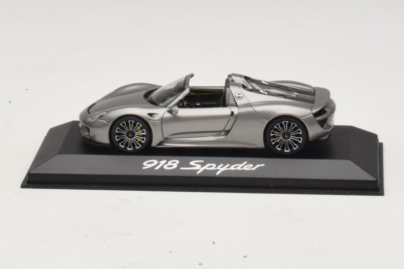 Porsche 918 Spyder Grey Metallic Minichamps 1:43 Porsche 918 Spyder Grey Metallic Minichamps 1:43 WAP0201000E Diecast