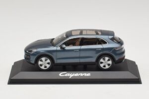 Porsche Cayenne E3 Blue Metallic Minichamps 1:43 WAP0203110J Diecast