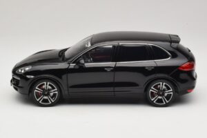 Porsche Cayenne Turbo S 92A Black Metallic Minichamps 1:18 110062100 Diecast - image 4 of 8