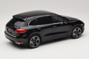 Porsche Cayenne Turbo S 92A Black Metallic Minichamps 1:18 110062100 Diecast - image 3 of 8