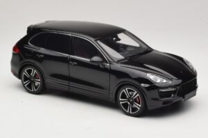 Porsche Cayenne Turbo S 92A Black Metallic Minichamps 1:18 110062100 Diecast - image 6 of 8