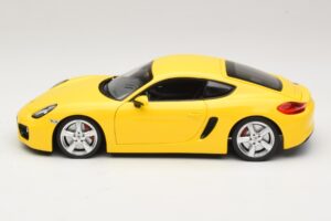 Porsche Cayman 981 Yellow Minichamps 1:18 110062220 Diecast - image 4 of 8