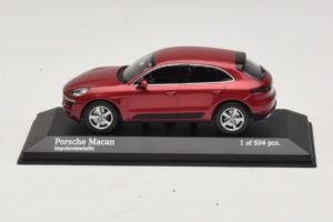 Porsche Macan 95B Red Metallic Minichamps 1:43 Porsche Macan 95B Red Metallic Minichamps 1:43 410062600 Diecast