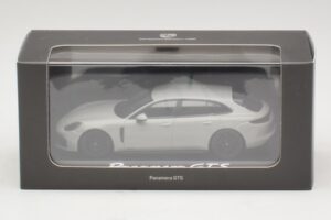 Porsche Panamera GTS 971 Chalk Grey Minichamps 1:43 WAP0207640J Diecast - image 4 of 4