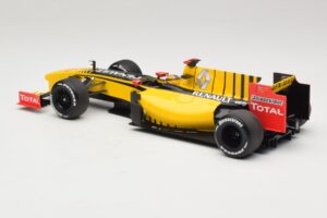 Renault R30 Showcar #11 R. Kubica F1 2010 Minichamps 1:18 150100081 Diecast - image 5 of 6