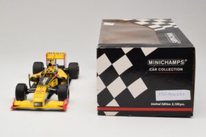 Renault R30 Showcar #11 R. Kubica F1 2010 Minichamps 1:18 150100081 Diecast - image 6 of 6