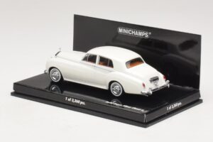Rolls-Royce Silver Cloud II White Minichamps 1:43 436134900 Diecast - image 3 of 4