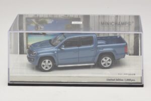Volkswagen Amarok Blue Metallic Minichamps 1:43 436058362 Diecast - image 4 of 5