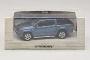 Volkswagen Amarok Blue Metallic Minichamps 1:43 436058362 Diecast - image 5 of 5