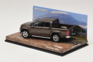 Volkswagen Amarok Brown Metallic Minichamps 1:43 436058361 Diecast - image 3 of 5