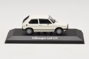 Volkswagen Golf GTI Mk1 White Maxichamps 1:43 940055171 Diecast
