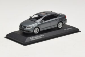 Volkswagen Jetta Mk6 Grey Metallic Minichamps 1:43 400059000 Diecast - image 2 of 4