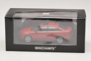 Volkswagen Jetta Mk6 Red Minichamps 1:43 400059001 Diecast - image 4 of 4