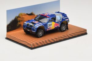 Volkswagen Race Touareg Red Bull #307 Dealer Edition 2005 Minichamps 1:43 7LO099400PD307 Diecast - image 2 of 5