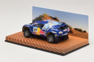 Volkswagen Race Touareg Red Bull #307 Dealer Edition 2005 Minichamps 1:43 7LO099400PD307 Diecast - image 3 of 5