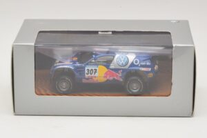 Volkswagen Race Touareg Red Bull #307 Dealer Edition 2005 Minichamps 1:43 7LO099400PD307 Diecast - image 5 of 5