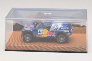 Volkswagen Race Touareg Red Bull #310 Dealer Edition 2005 Minichamps 1:43 7LO099400PD310 Diecast - image 4 of 5