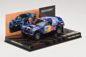 Volkswagen Race Touareg Red Bull #310 J. Kleinschmidt / F. Pons Dakar Rally 2005 Minichamps 1:43 436055310 Diecast - image 2 of 5