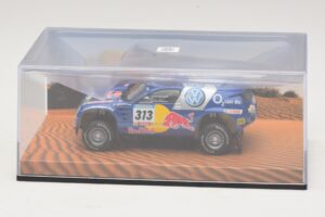 Volkswagen Race Touareg Red Bull #313 Dealer Edition 2005 Minichamps 1:43 7LO099400PD313 Diecast - image 5 of 5