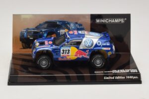 Volkswagen Race Touareg Red Bull #313 J. Kankkunen / J. Repo Dakar Rally 2005 Minichamps 1:43 436055313 Diecast