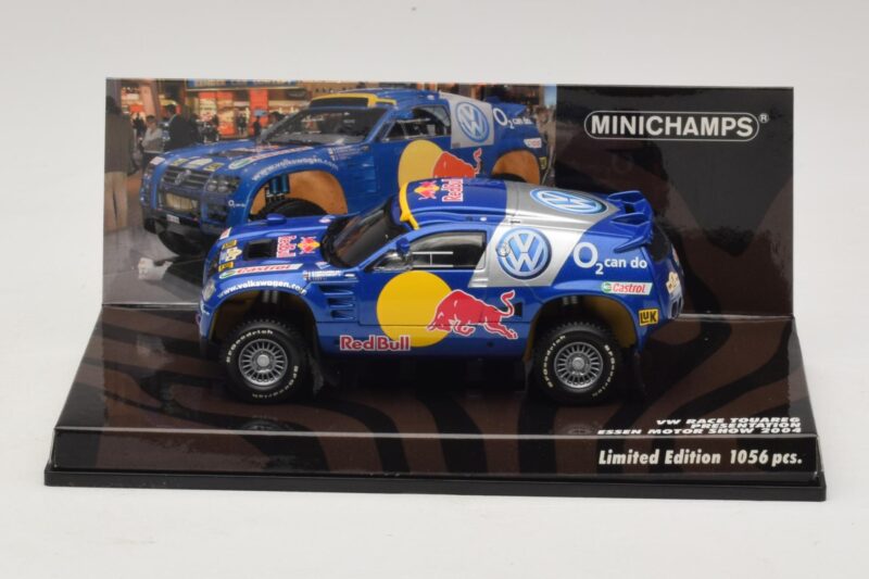 Volkswagen Race Touareg Red Bull Presentation Essen Motor Show 2004 Minichamps 1:43 Volkswagen Race Touareg Red Bull Presentation Essen Motor Show 2004 Minichamps 1:43 436045300 Diecast