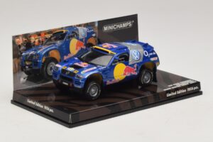Volkswagen Race Touareg Red Bull Presentation Essen Motor Show 2004 Minichamps 1:43 436045300 Diecast - image 2 of 5