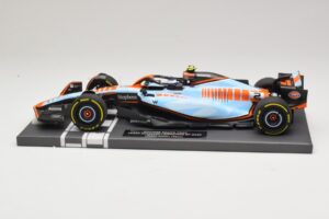 Williams Racing FW45 #2 L. Sargeant Singapore GP 2023 Minichamps 1:18 117231602 Diecast - image 3 of 7
