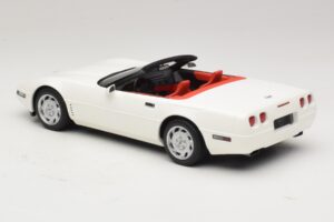 Chevrolet Corvette C4 Convertible Arctic White GT Spirit 1:18 GT580 Resin - image 5 of 6