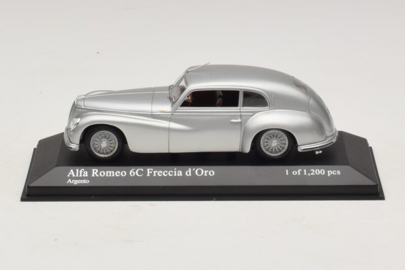 Alfa Romeo 6C 2500 Freccia d'Oro Silver Minichamps 1:43 400120480 Diecast