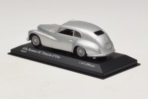 Alfa Romeo 6C 2500 Freccia d'Oro Silver Minichamps 1:43 400120480 Diecast - image 3 of 5