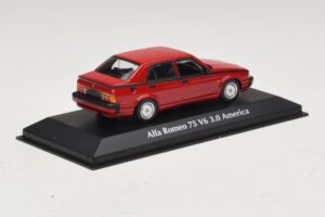 Alfa Romeo 75 V6 3.0 America Red Maxichamps 1:43 940120461 Diecast - image 2 of 5