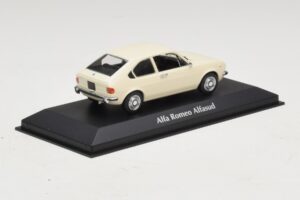 Alfa Romeo Alfasud White Maxichamps 1:43 940120101 Diecast - image 2 of 5