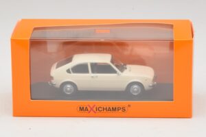 Alfa Romeo Alfasud White Maxichamps 1:43 940120101 Diecast - image 5 of 5