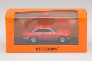 Alfa Romeo Giulia Sprint GTA Red Maxichamps 1:43 940120440 Diecast - image 5 of 5