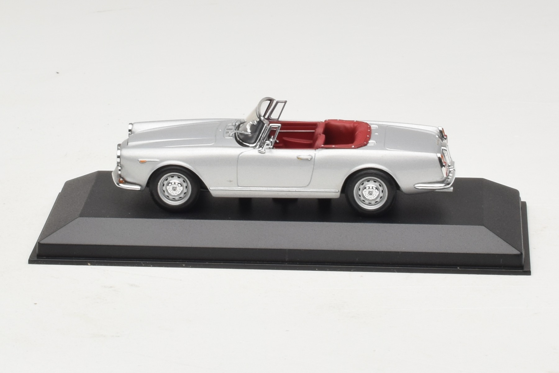 Collectible scale model car