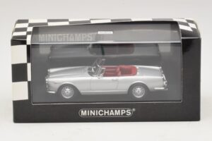 Alfa Romeo Spider 916 3.2 V6 24V Silver Minichamps 1:43 400120330 Diecast - image 4 of 5