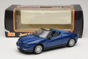 Alfa Romeo Spider 916 Blue Maisto 1:18 31831 Diecast - image 8 of 8