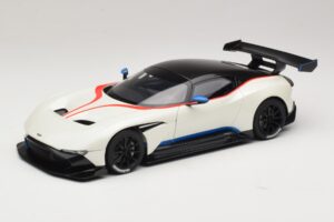 Aston Martin Vulcan Stratus White With Blue and Red Stripes AUTOart 1:18 70261 Composite