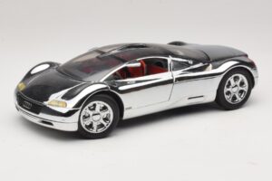 Audi Avus Quattro Chrome Silver Revell 1:18 08830 Diecast
