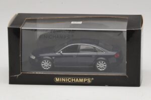 Audi RS6 C5 Blue Metallic Minichamps 1:43 400011702 Diecast - image 5 of 5