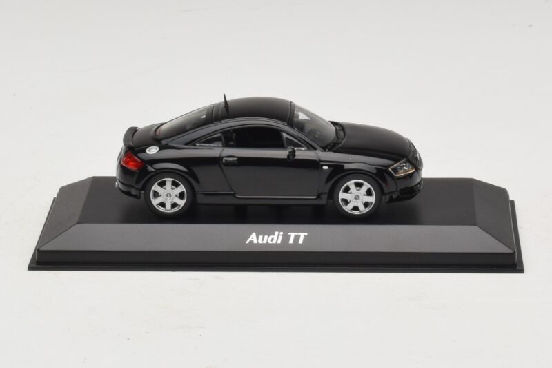 Audi TT 8N Black Maxichamps 1:43 Audi TT 8N Black Maxichamps 1:43 940017221 Diecast
