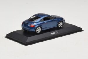 Audi TT 8N Blue Metallic Maxichamps 1:43 940017220 Diecast - image 2 of 5