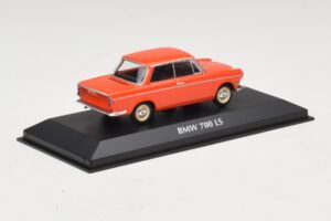 BMW 700 LS Red Maxichamps 1:43 940023701 Diecast - image 2 of 5