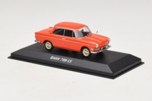 BMW 700 LS Red Maxichamps 1:43 940023701 Diecast - image 3 of 5