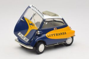BMW Isetta 250 Lufthansa Revell 1:18 08926 Diecast - image 2 of 8