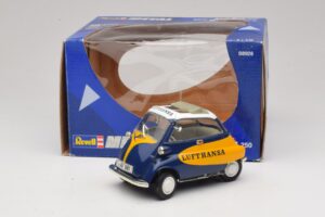 BMW Isetta 250 Lufthansa Revell 1:18 08926 Diecast - image 8 of 8